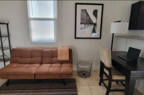 NOLA Hideaway LS